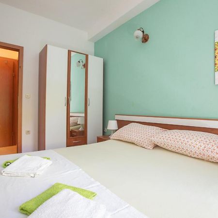 Vega Apartments พอดโกรา ภายนอก รูปภาพ